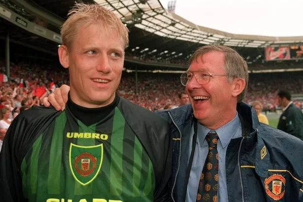 Peter Schmeichel được coi là thủ môn vĩ đại nhất